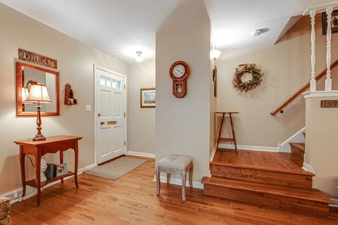 322 S Maple St, Mount Prospect, IL 60056 photo 2