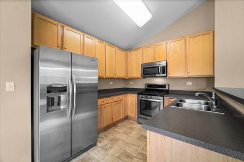 2494 Emily Ln, Elgin, IL 60124 photo 5
