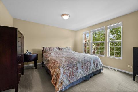 2494 Emily Ln, Elgin, IL 60124 photo 8