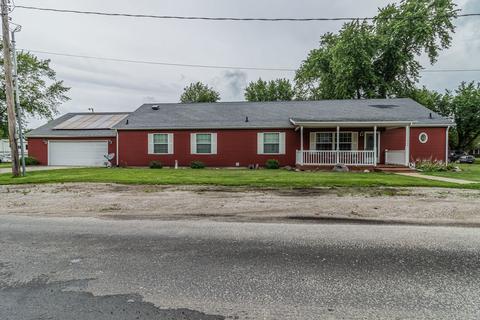 105 Lincoln St, Sidell, IL 61876 photo 1