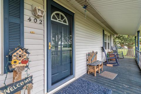 402 W Monroe St, Philo, IL 61864 photo 5