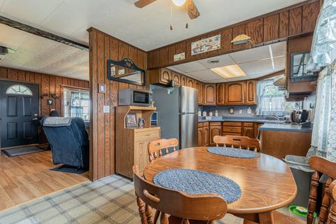 402 W Monroe St, Philo, IL 61864 photo 17