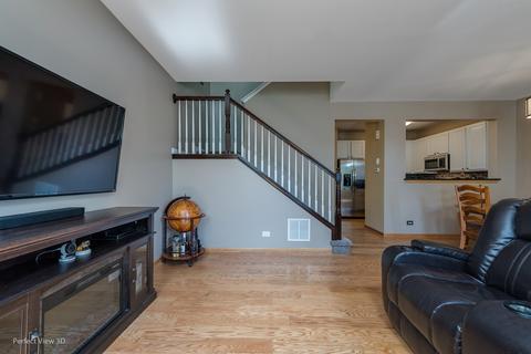 2275 Barrington Dr E, Aurora, IL 60503 photo 6