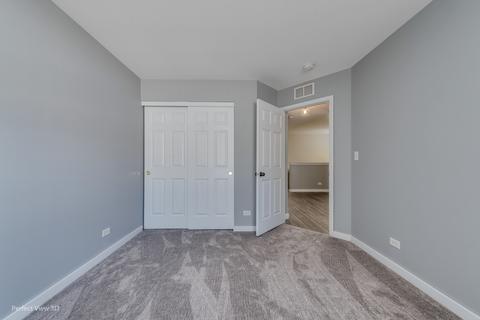2275 Barrington Dr E, Aurora, IL 60503 photo 19