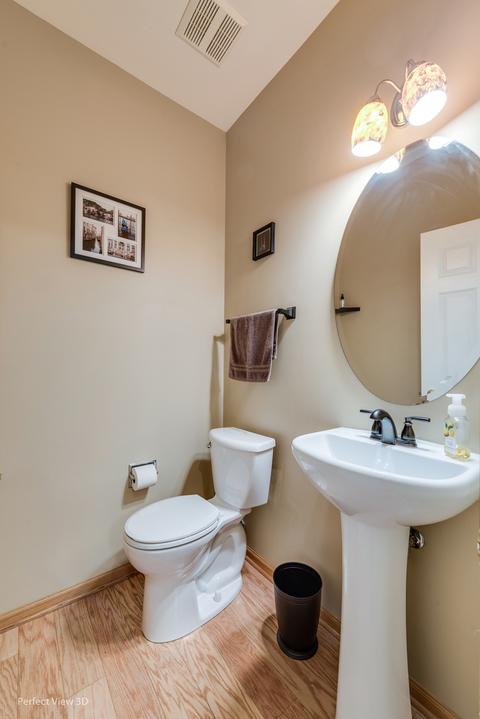 2275 Barrington Dr E, Aurora, IL 60503 photo 11