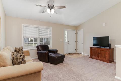 1001 Teegan St, Normal, IL 61761 photo 2