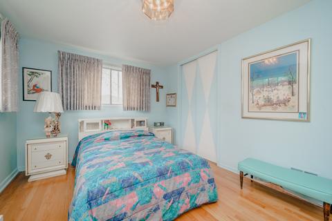 5033 W Devon Ave, Chicago, IL 60646 photo 11