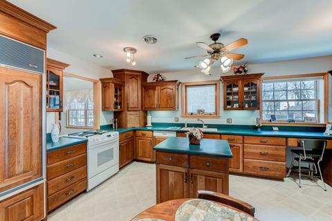 7634 W Devon Ave, Chicago, IL 60631 photo 4