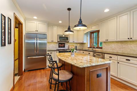 1300 Brandywine Cir, Algonquin, IL 60102 photo 7