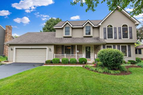 1300 Brandywine Cir, Algonquin, IL 60102 photo 2