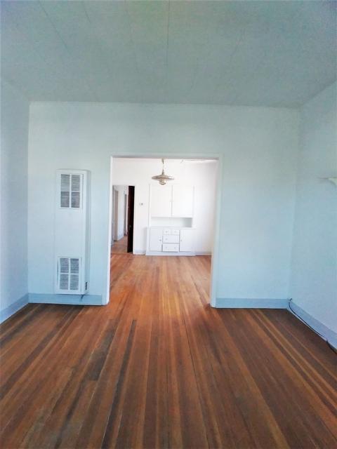 2943 N Gresham Ave, Chicago, IL 60618 photo 14