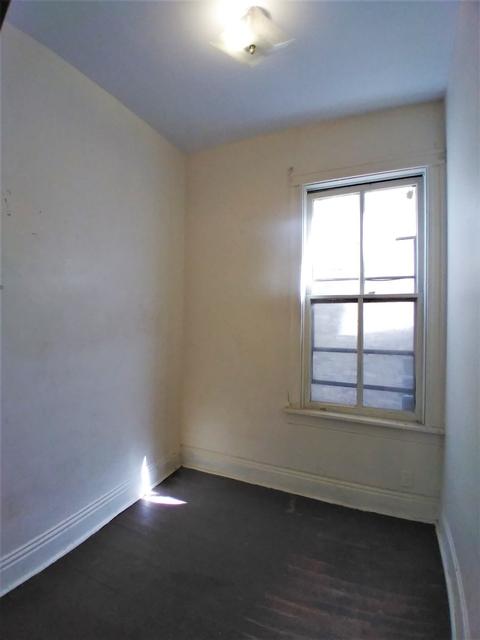 2943 N Gresham Ave, Chicago, IL 60618 photo 12