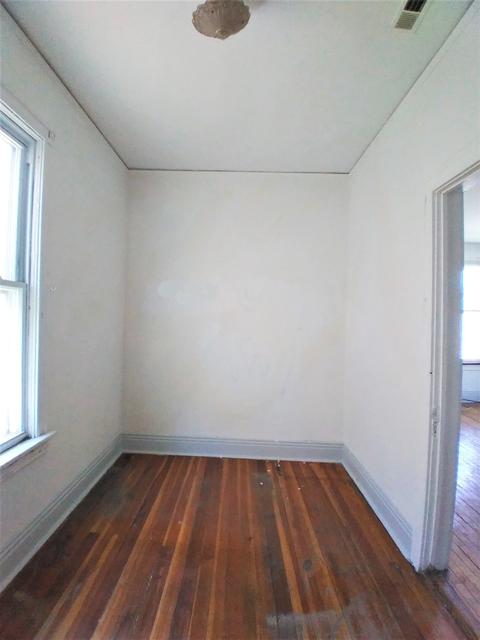 2943 N Gresham Ave, Chicago, IL 60618 photo 17