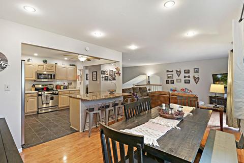 103 Windridge Dr, Mchenry, IL 60050 photo 7