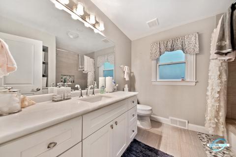 2 W Oxford Pl, Mount Prospect, IL 60056 photo 27