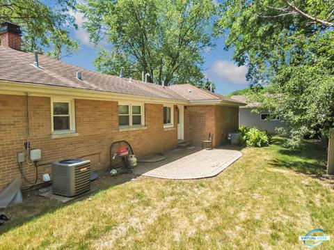 2 W Oxford Pl, Mount Prospect, IL 60056 photo 5