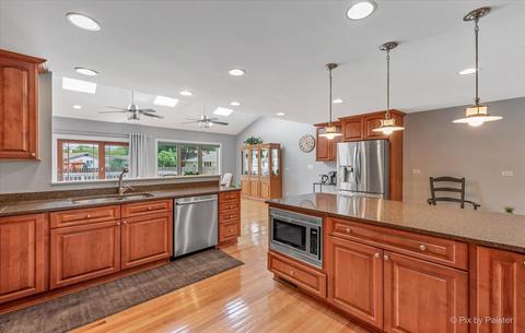814 Concord Ln, Hoffman Estates, IL 60192 photo 6