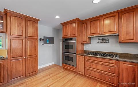814 Concord Ln, Hoffman Estates, IL 60192 photo 8