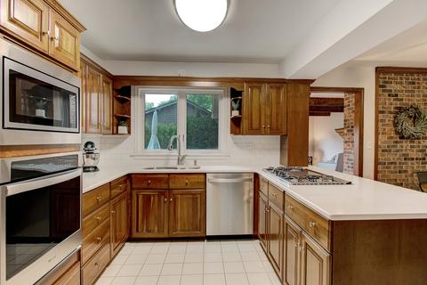 1625 Wadsworth Rd, Wheaton, IL 60189 photo 6
