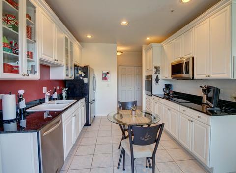 267 E Railroad Ave #203, Bartlett, IL 60103 photo 7