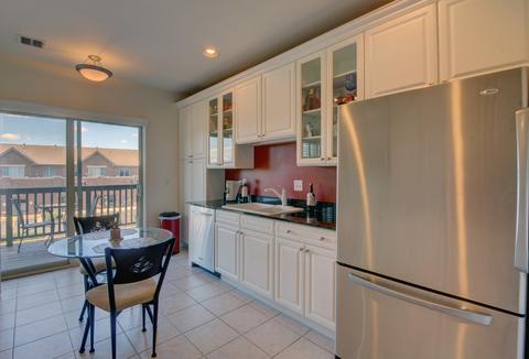267 E Railroad Ave #203, Bartlett, IL 60103 photo 8
