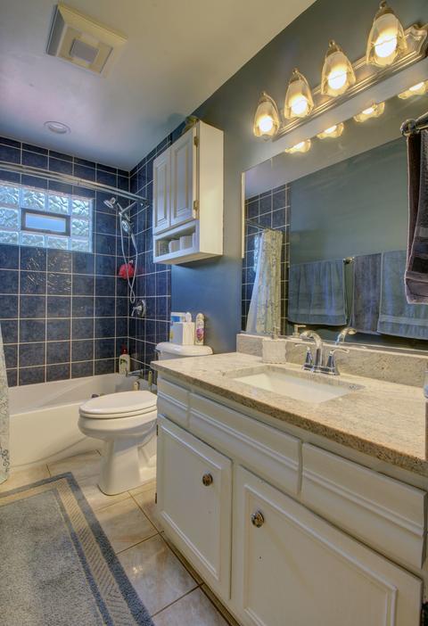 115 Brookside Dr, Elgin, IL 60123 photo 11