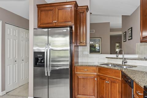 418 Cromwell Cir #3, Bartlett, IL 60103 photo 4