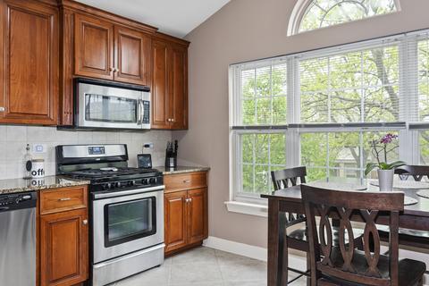 418 Cromwell Cir #3, Bartlett, IL 60103 photo 6