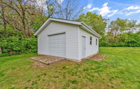5114 Spring Rd, Mccullom Lake, IL 60050 photo 8