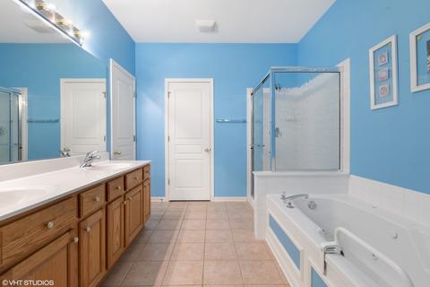 4330 Whitehall Ln, Algonquin, IL 60102 photo 11
