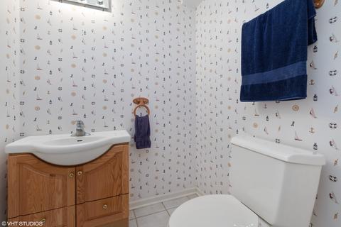 4330 Whitehall Ln, Algonquin, IL 60102 photo 12