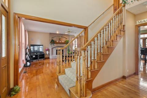 2000 Belvidere Line Dr, Elgin, IL 60123 photo 2