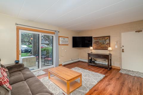 104 E Bailey Rd #1C, Naperville, IL 60565 photo 3