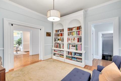 416 N Main St, Wheaton, IL 60187 photo 9
