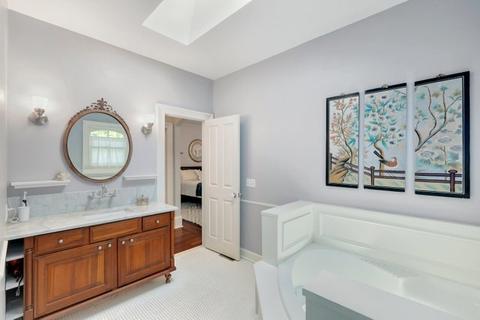 416 N Main St, Wheaton, IL 60187 photo 28