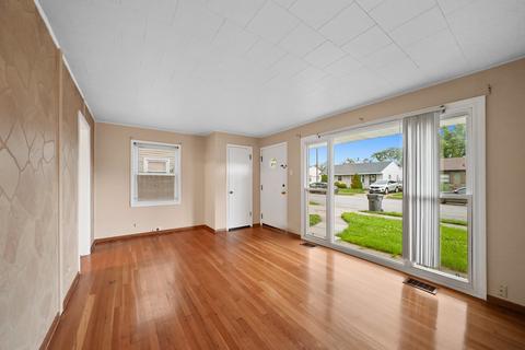 8641 45th St, Lyons, IL 60534 photo 4
