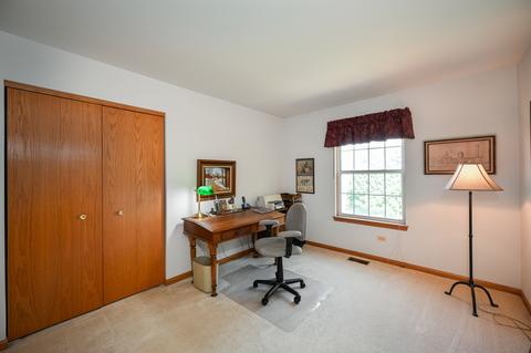 897 Hampton Dr, Carol Stream, IL 60188 photo 19