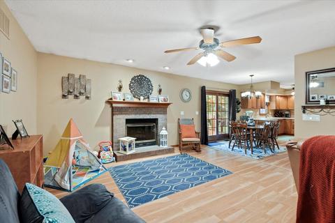 606 Valley View Dr, Philo, IL 61864 photo 4
