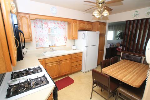 27 W Devon Ave, Roselle, IL 60172 photo 6