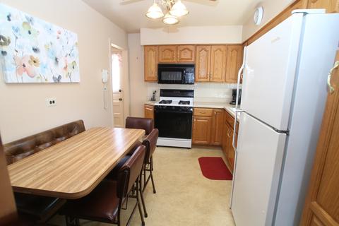 27 W Devon Ave, Roselle, IL 60172 photo 7