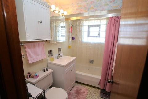 27 W Devon Ave, Roselle, IL 60172 photo 11