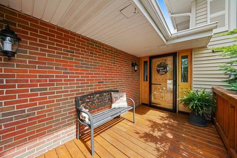 1340 Devonshire Ln, Hoffman Estates, IL 60169 photo 9