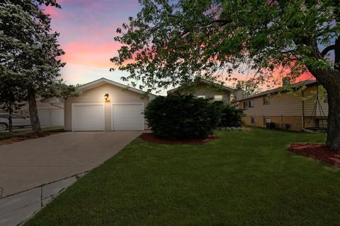 1340 Devonshire Ln, Hoffman Estates, IL 60169 photo 3