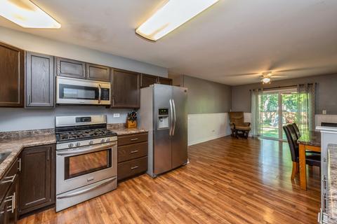1718 Highview Ave, Mchenry, IL 60050 photo 4