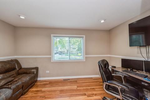 1718 Highview Ave, Mchenry, IL 60050 photo 9