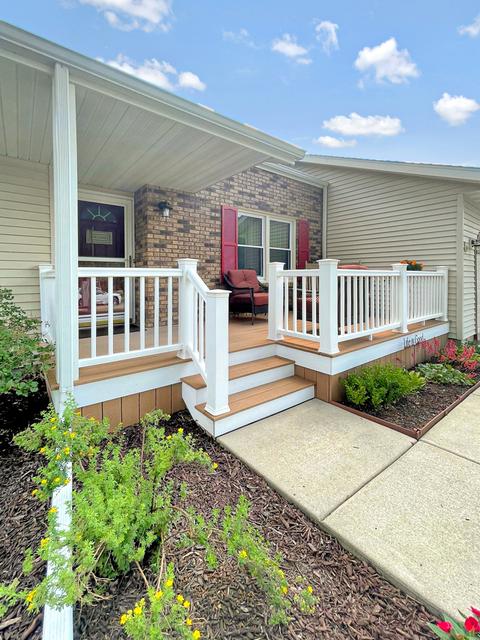 2019 Cimarron Dr, Freeport, IL 61032 photo 2