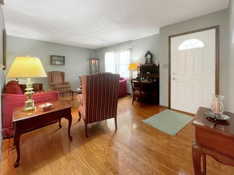 2019 Cimarron Dr, Freeport, IL 61032 photo 4