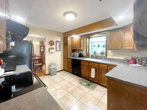 2019 Cimarron Dr, Freeport, IL 61032 photo 10