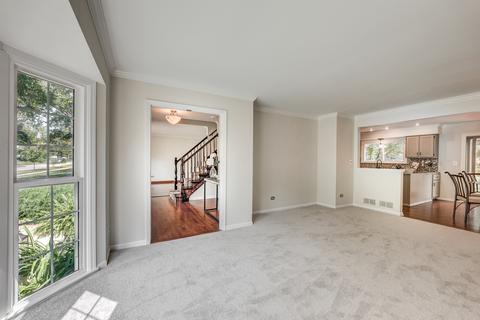 466 Hevern Dr, Wheaton, IL 60189 photo 10
