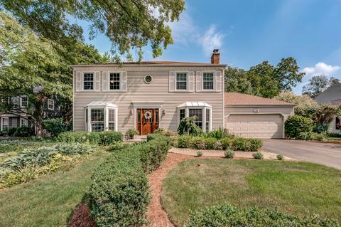 466 Hevern Dr, Wheaton, IL 60189 photo 2